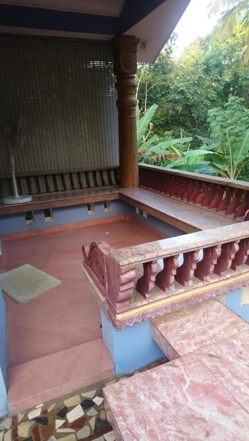 Ben's Villa Kannur ! Exteriör bild