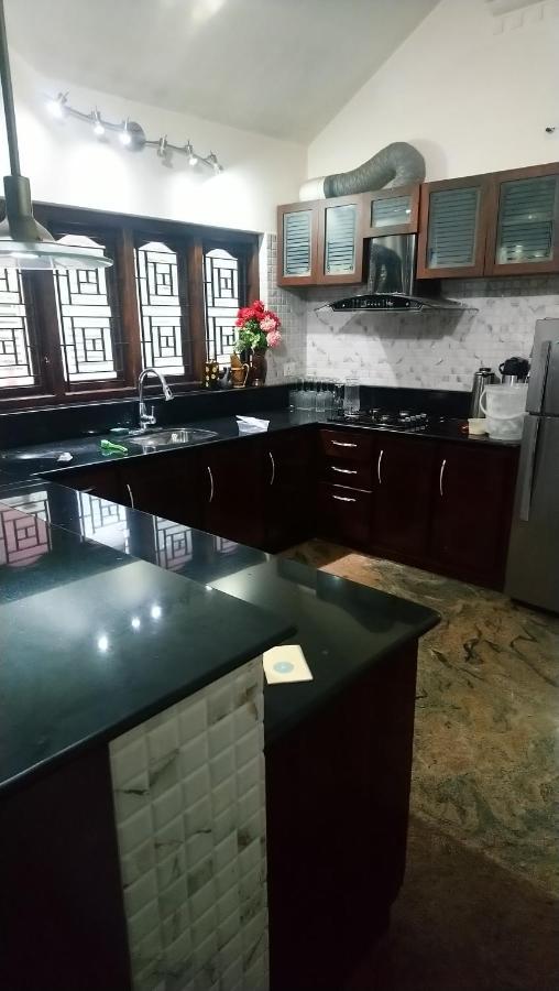 Ben's Villa Kannur ! Exteriör bild