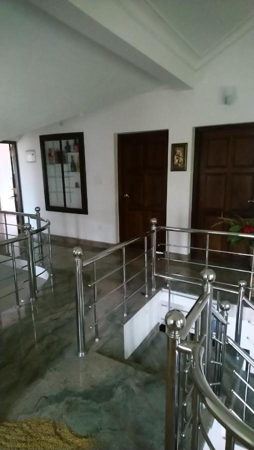 Ben's Villa Kannur ! Exteriör bild